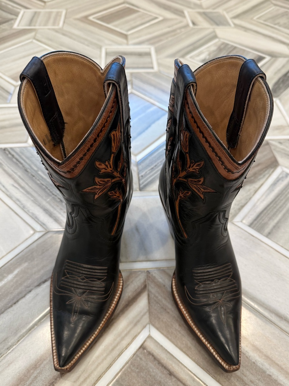 Heritage boot short cowboy boots
